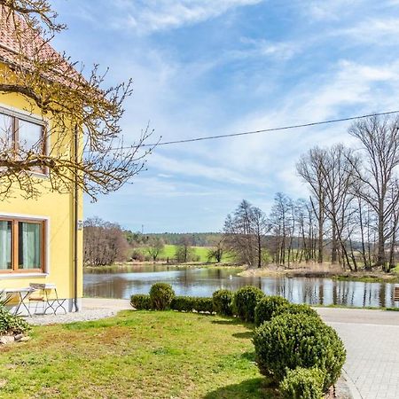Bartlhof-Ferienwohnungen-Zimmer Burglengenfeld Bagian luar foto