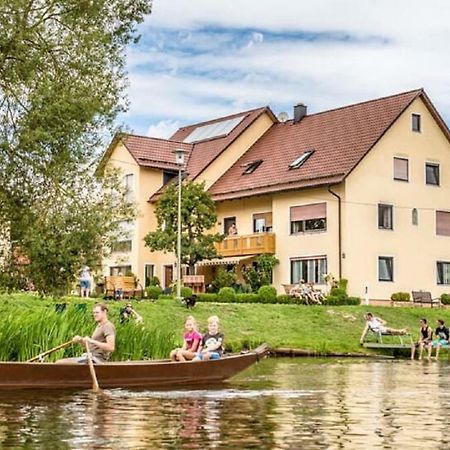 Bartlhof-Ferienwohnungen-Zimmer Burglengenfeld Bagian luar foto