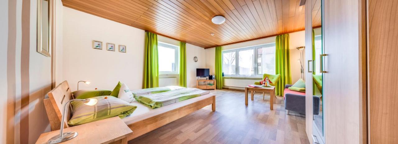 Bartlhof-Ferienwohnungen-Zimmer Burglengenfeld Bagian luar foto