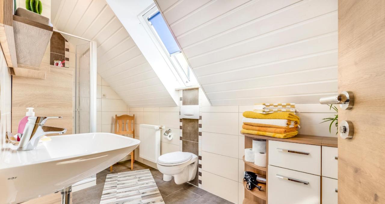 Bartlhof-Ferienwohnungen-Zimmer Burglengenfeld Bagian luar foto