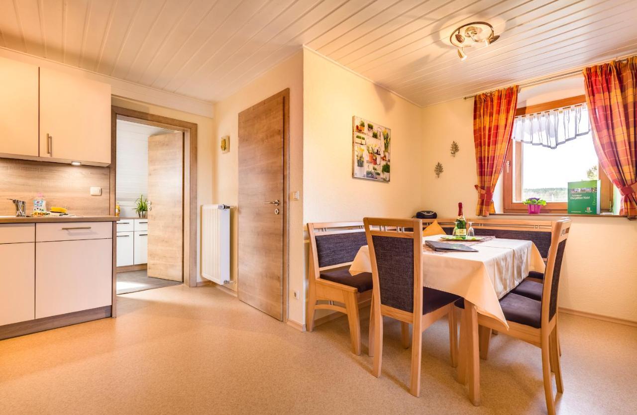 Bartlhof-Ferienwohnungen-Zimmer Burglengenfeld Bagian luar foto
