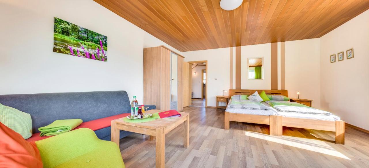 Bartlhof-Ferienwohnungen-Zimmer Burglengenfeld Bagian luar foto