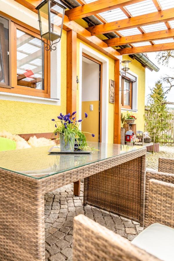 Bartlhof-Ferienwohnungen-Zimmer Burglengenfeld Bagian luar foto