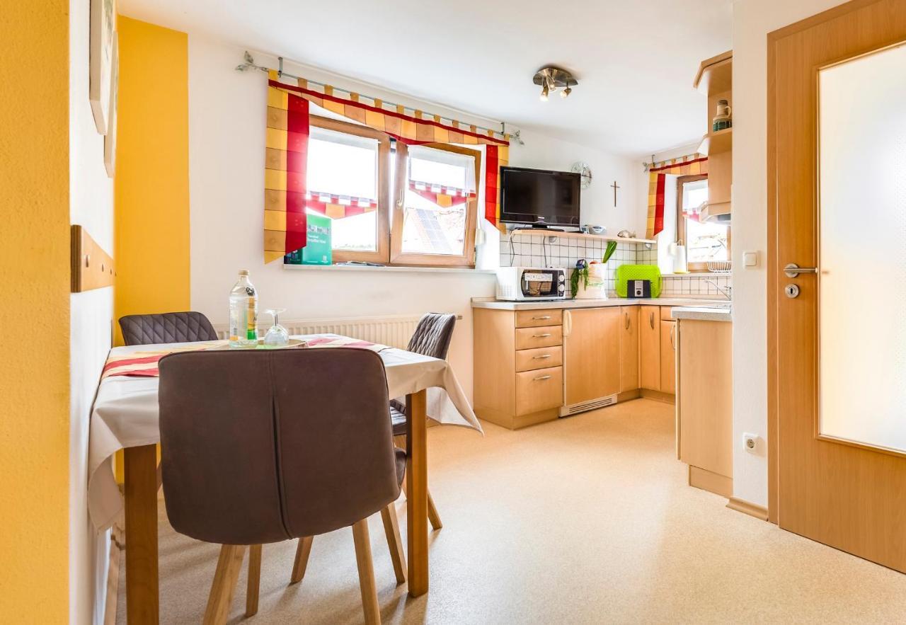 Bartlhof-Ferienwohnungen-Zimmer Burglengenfeld Bagian luar foto