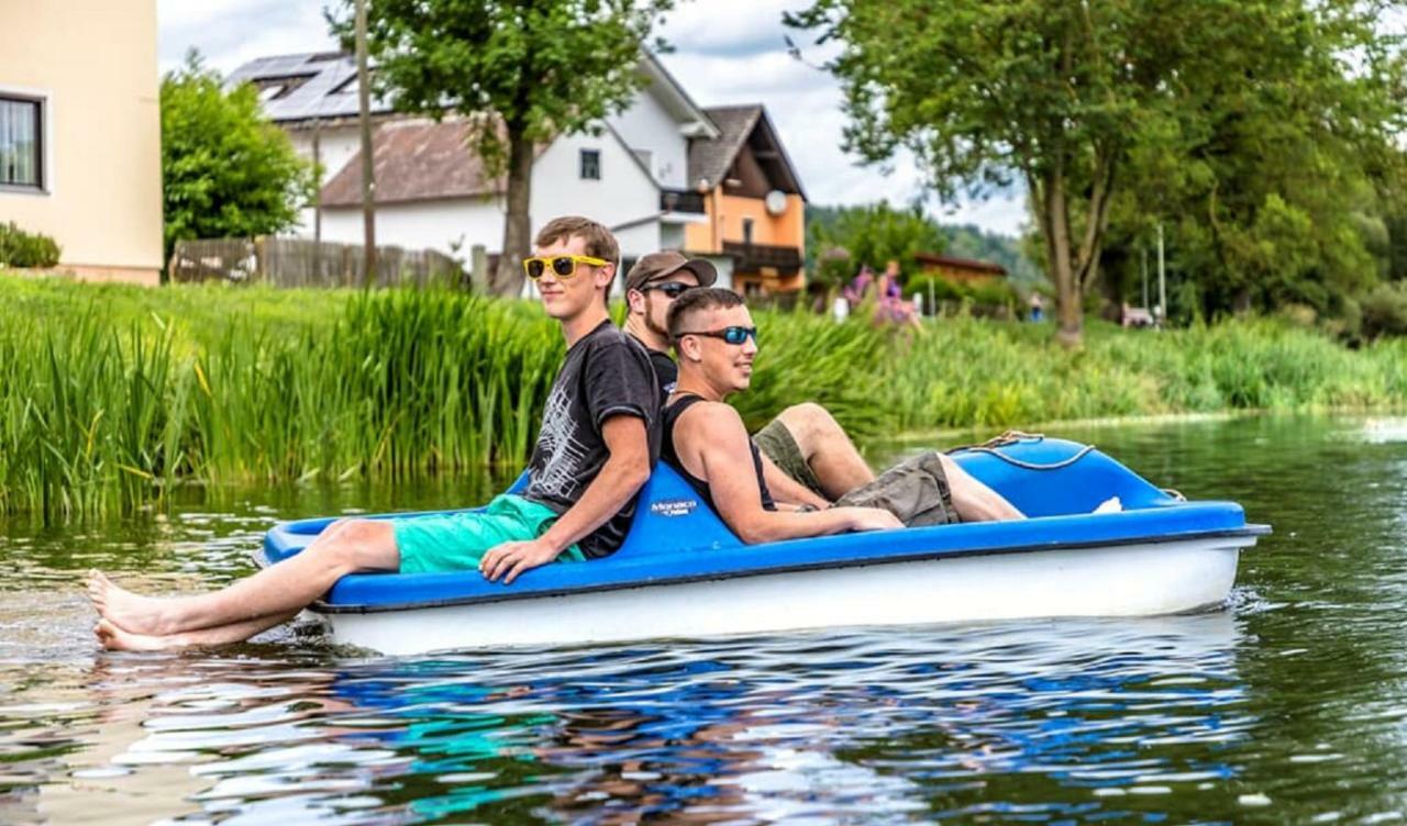 Bartlhof-Ferienwohnungen-Zimmer Burglengenfeld Bagian luar foto