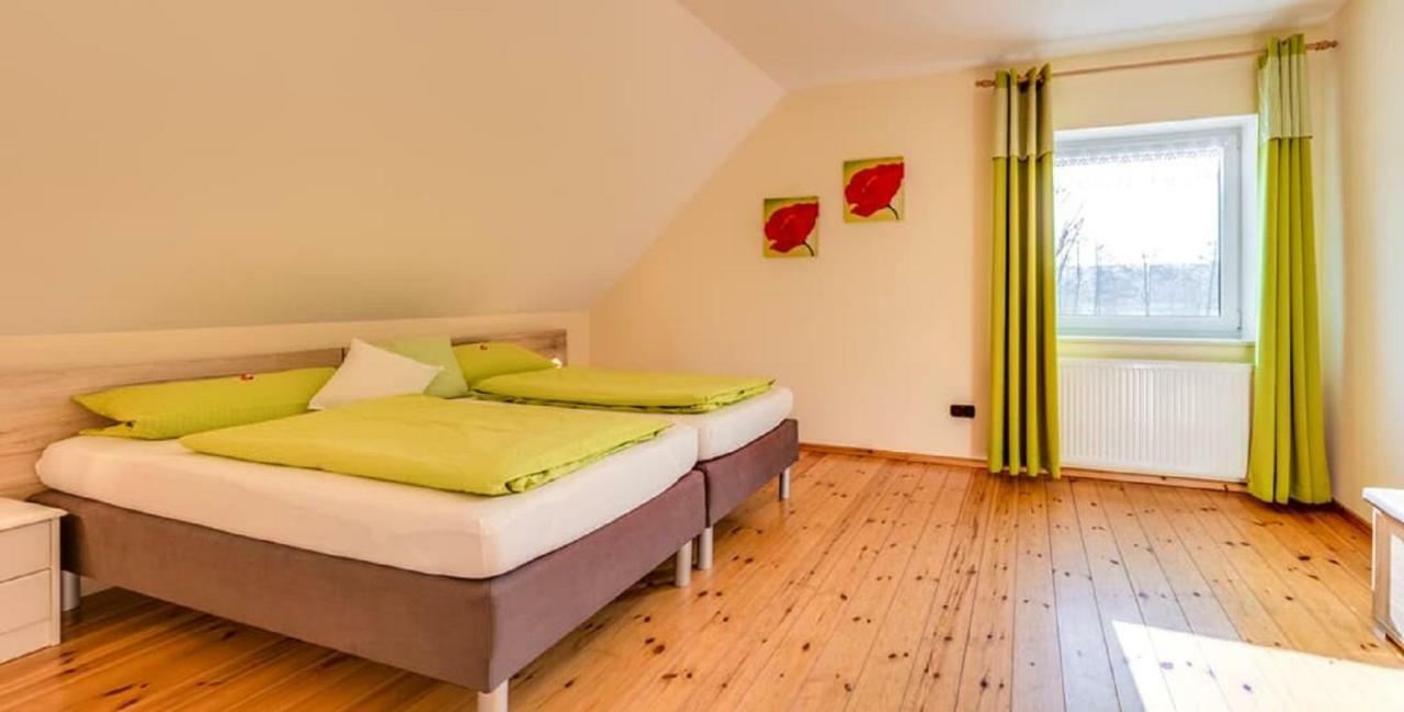 Bartlhof-Ferienwohnungen-Zimmer Burglengenfeld Bagian luar foto