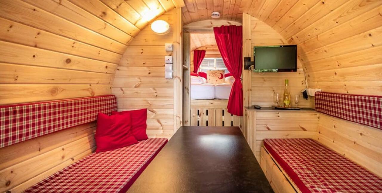 Bartlhof-Ferienwohnungen-Zimmer Burglengenfeld Bagian luar foto