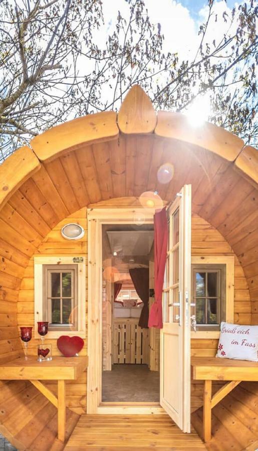 Bartlhof-Ferienwohnungen-Zimmer Burglengenfeld Bagian luar foto
