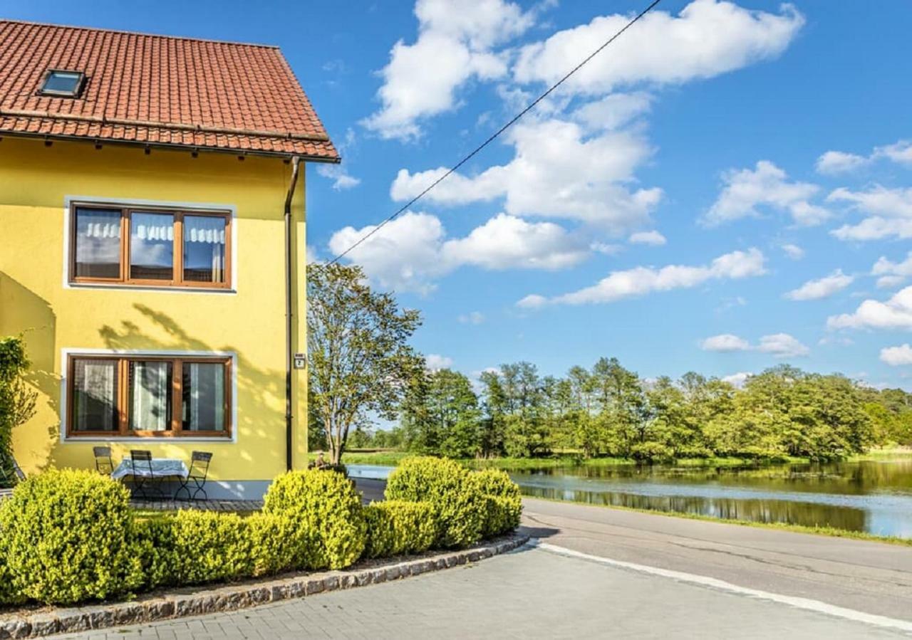 Bartlhof-Ferienwohnungen-Zimmer Burglengenfeld Bagian luar foto
